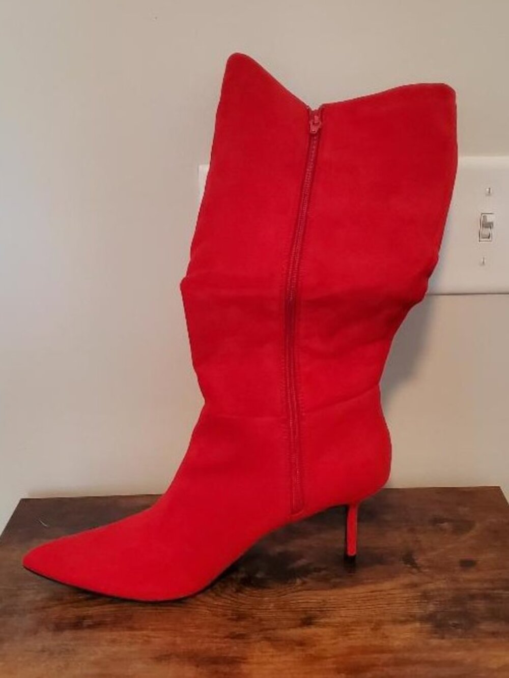 Utterly Red-TACular! - Picture 4 of 4